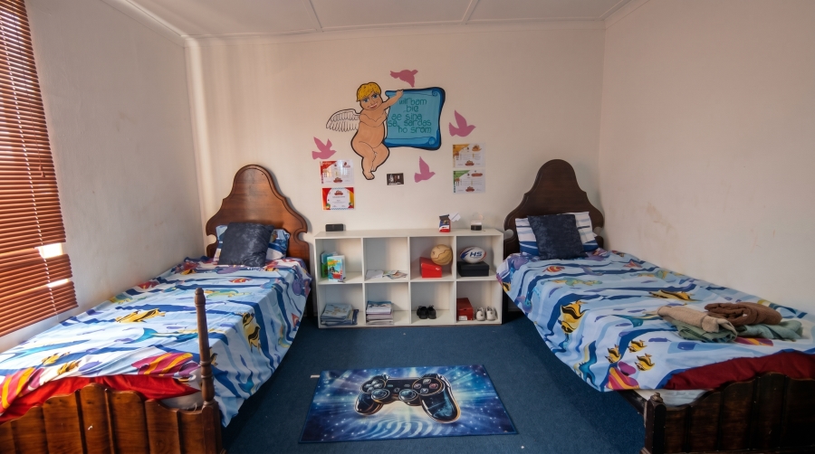 4 Bedroom Property for Sale in Napier Western Cape